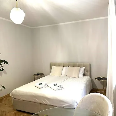 Art Deco Lägenhet *